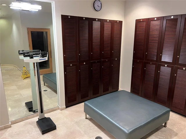 10275 Collins Ave # 112, Bal Harbour FL 33154