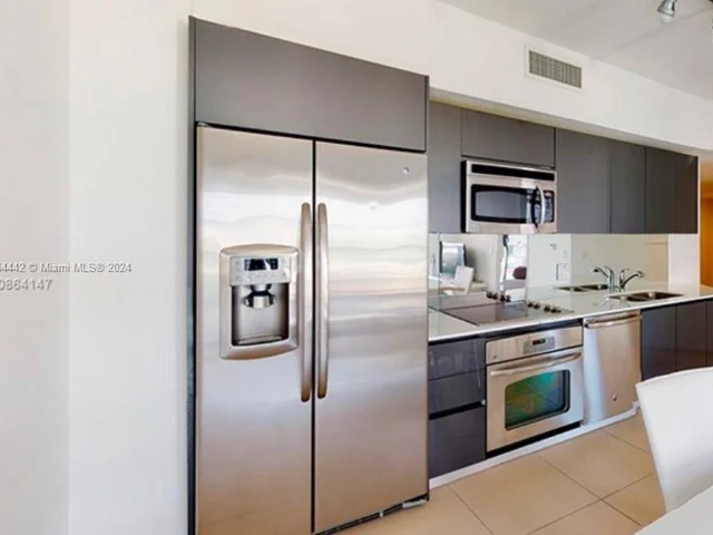 31 SE 6th St # 508, Miami FL 33131