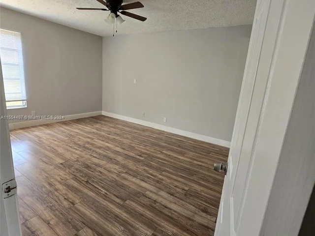 430 Commodore Dr # 311, Plantation FL 33325