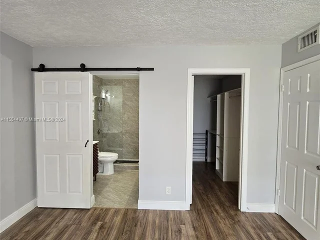 430 Commodore Dr # 311, Plantation FL 33325