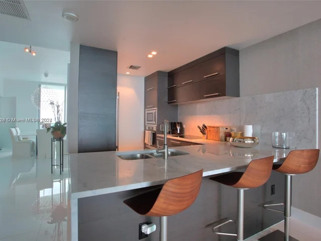 900 Biscayne Blvd # 5709, Miami FL 33132