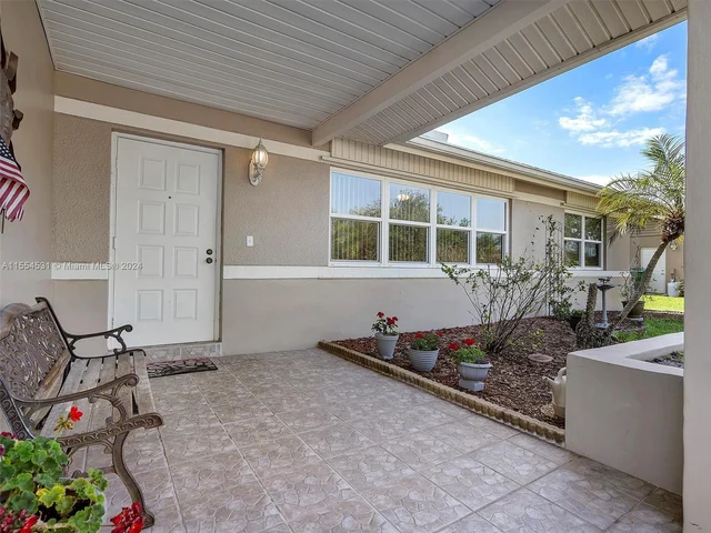 5712 SW 118th Ave, Cooper City FL 33330