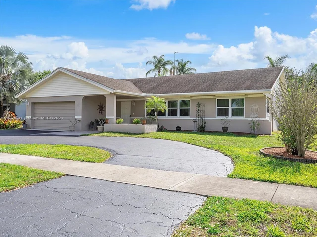 5712 SW 118th Ave, Cooper City FL 33330