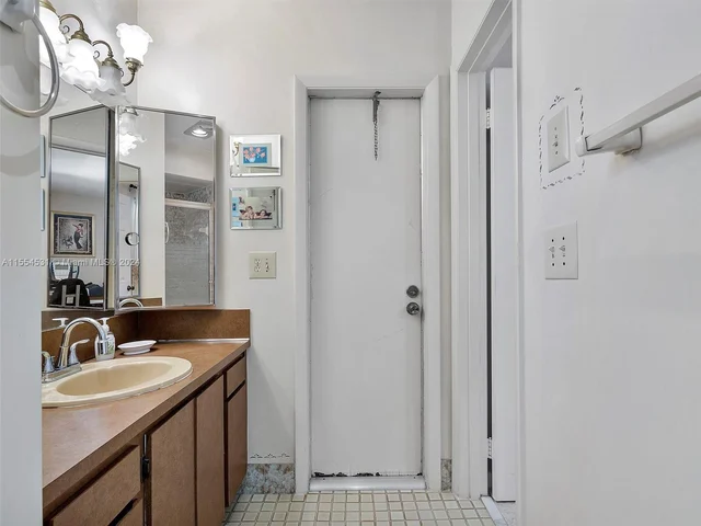 5712 SW 118th Ave, Cooper City FL 33330