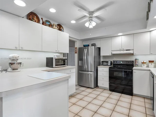 5712 SW 118th Ave, Cooper City FL 33330