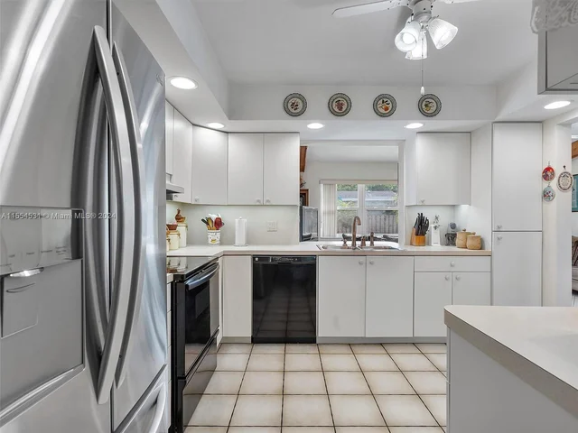 5712 SW 118th Ave, Cooper City FL 33330