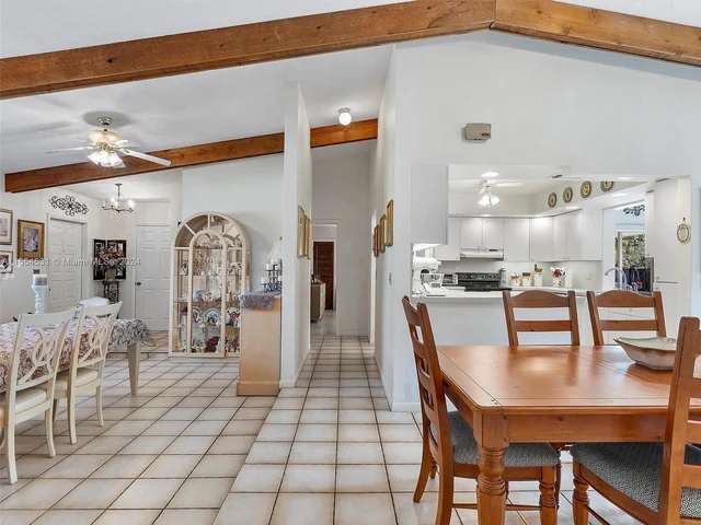 5712 SW 118th Ave, Cooper City FL 33330