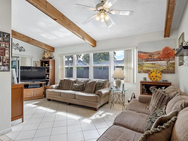 5712 SW 118th Ave, Cooper City FL 33330