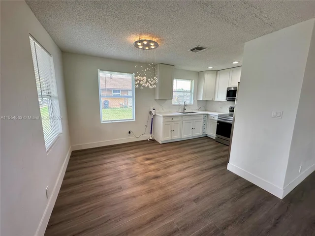 12220 SW 203rd St, Miami FL 33177