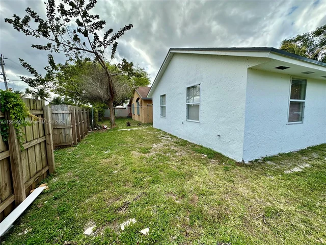 12220 SW 203rd St, Miami FL 33177