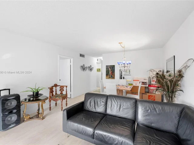 7845 Camino Real # 212, Miami FL 33143