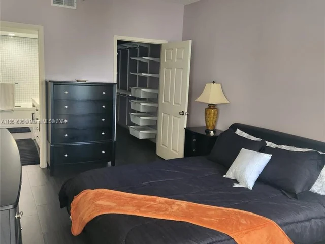 3175 NE 184th St # 3205, Aventura FL 33160