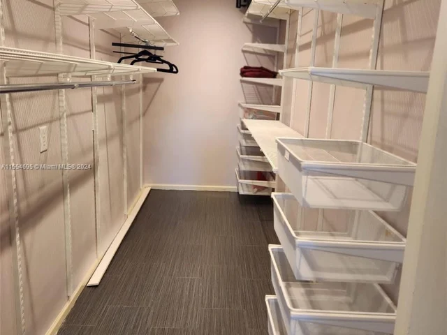 3175 NE 184th St # 3205, Aventura FL 33160