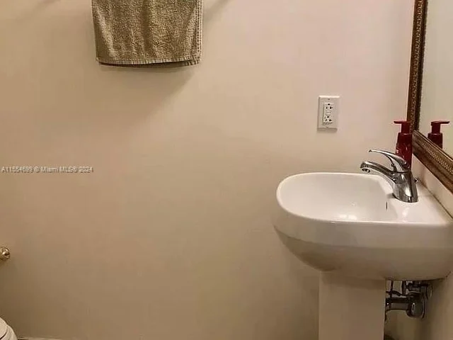 1800 N Bayshore Dr # 2311, Miami FL 33132