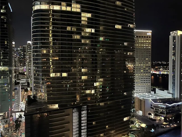 475 Brickell Ave # 2810, Miami FL 33131