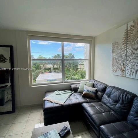 2899 Collins Ave # 403, Miami Beach FL 33140