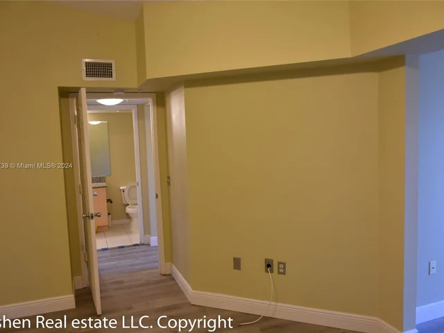 2496 Centergate Dr # 305, Miramar FL 33025