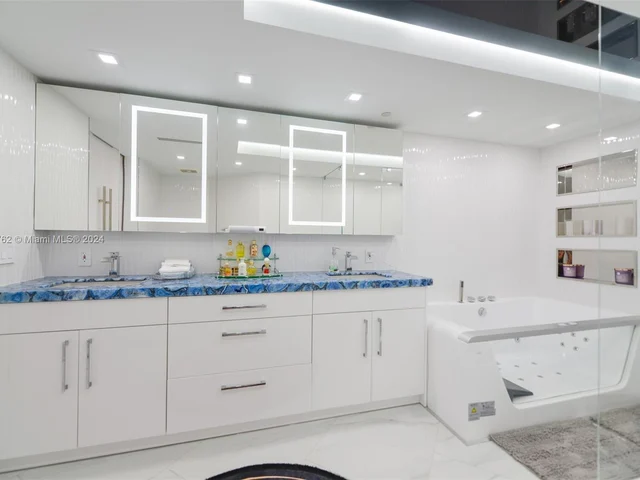 16400 Collins Ave # 443, Sunny Isles Beach FL 33160