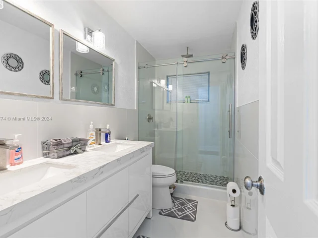 6610 Cody St, Hollywood FL 33024