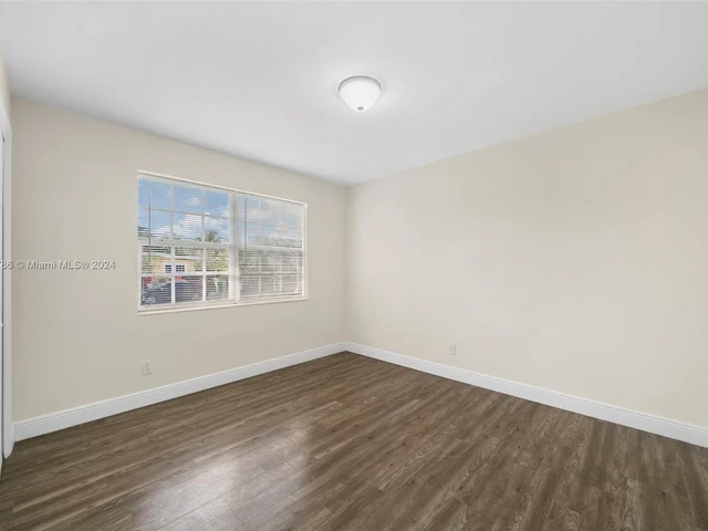 8581 SW 27th St, Miami FL 33155