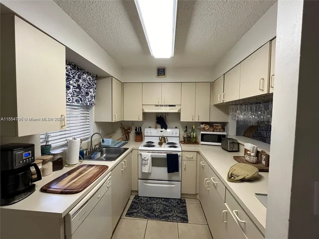 14911 SW 82nd Ter # 104, Miami FL 33193