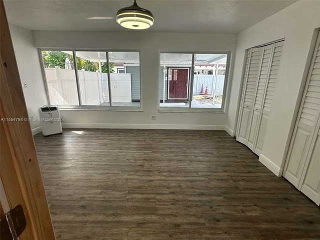 12812 SW 45th Ter, Miami FL 33175