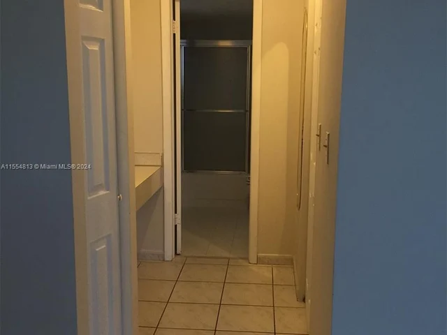 1665 Bay Rd # 519, Miami Beach FL 33139