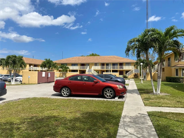 540 NW 214th St # 201, Miami Gardens FL 33169