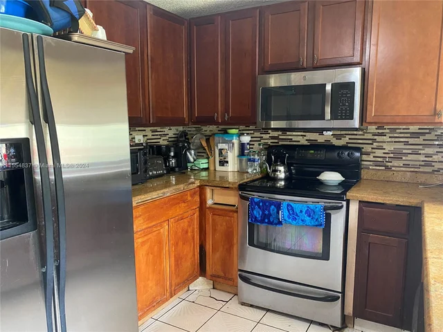 540 NW 214th St # 201, Miami Gardens FL 33169