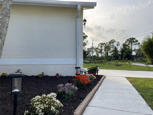 12708 N 82nd Ln N, West Palm Beach FL 33412