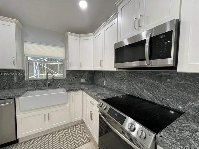 12708 N 82nd Ln N, West Palm Beach FL 33412