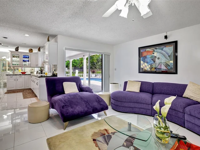 101 SW 63rd Ave, Plantation FL 33317