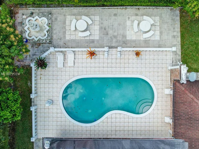 101 SW 63rd Ave, Plantation FL 33317