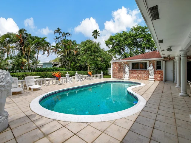 101 SW 63rd Ave, Plantation FL 33317