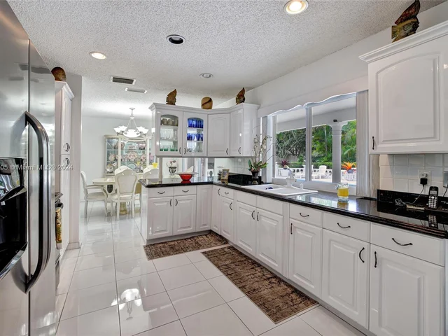 101 SW 63rd Ave, Plantation FL 33317