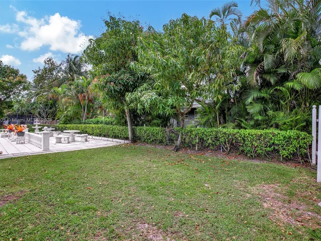 101 SW 63rd Ave, Plantation FL 33317