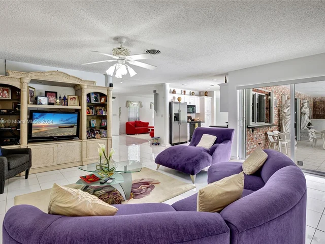 101 SW 63rd Ave, Plantation FL 33317