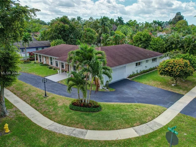101 SW 63rd Ave, Plantation FL 33317