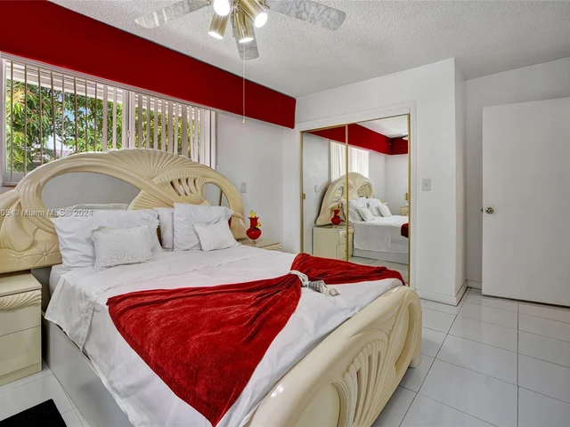 101 SW 63rd Ave, Plantation FL 33317