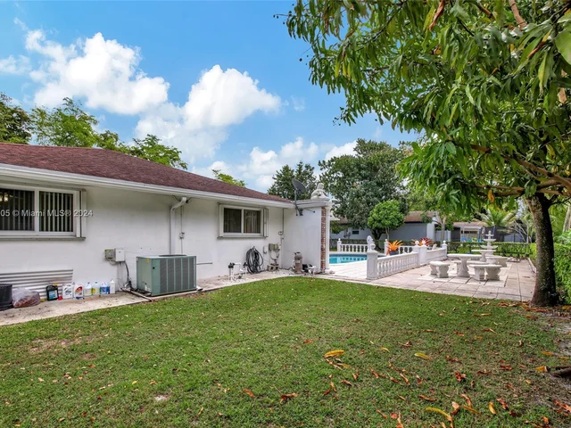 101 SW 63rd Ave, Plantation FL 33317