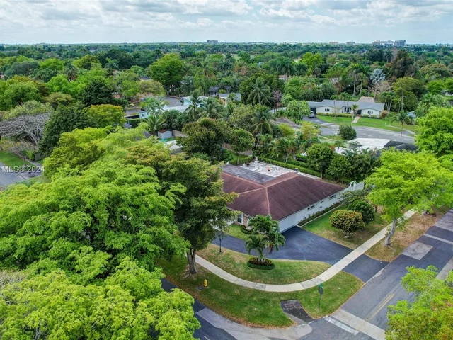 101 SW 63rd Ave, Plantation FL 33317