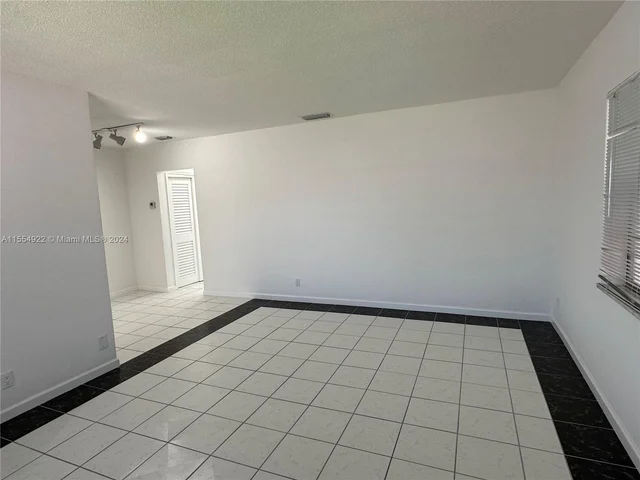 1825 Cleveland St # 18, Hollywood FL 33020