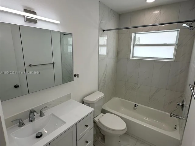 1825 Cleveland St # 18, Hollywood FL 33020