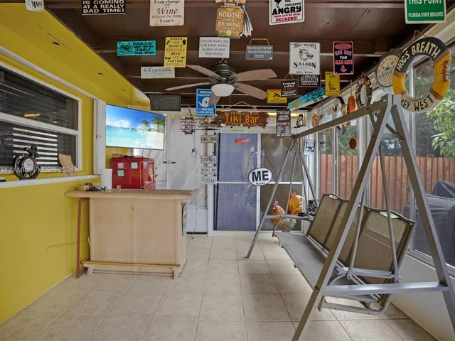 430 NW 76th Ave, Pembroke Pines FL 33024