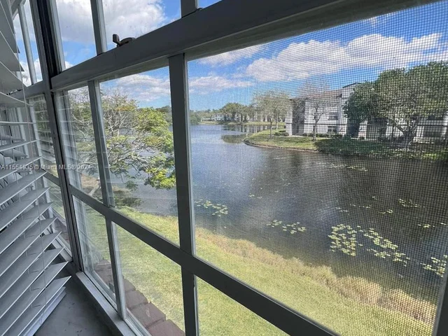 433 SW 86th Ave # 206, Pembroke Pines FL 33025