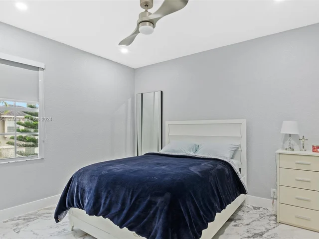 111 NW 117th Ter, Plantation FL 33325