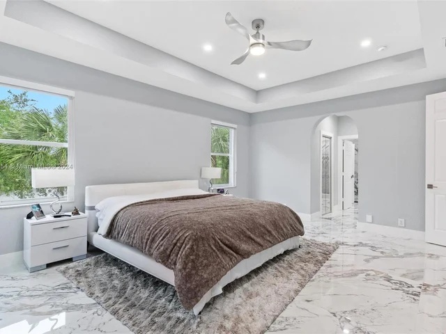 111 NW 117th Ter, Plantation FL 33325