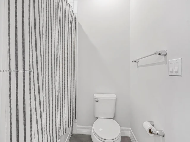 1595 Evergreen Ter, Hollywood FL 33021