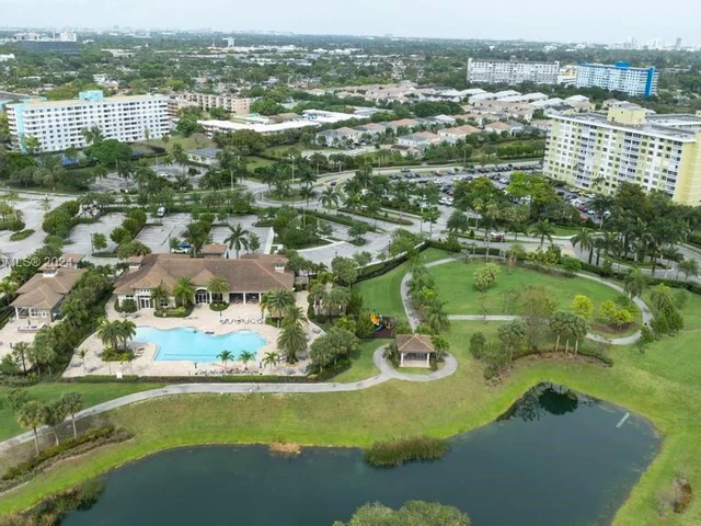 1595 Evergreen Ter, Hollywood FL 33021