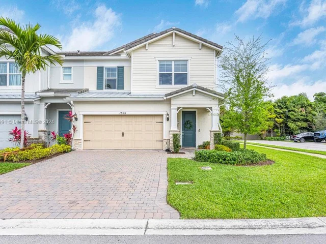 1595 Evergreen Ter, Hollywood FL 33021